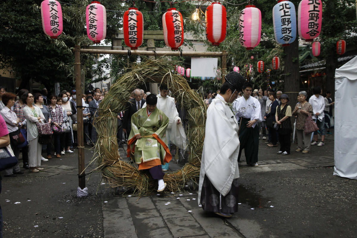 小野照崎神社茅の輪くぐり